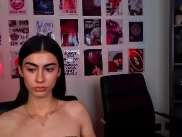 Naya_may  live sex cam