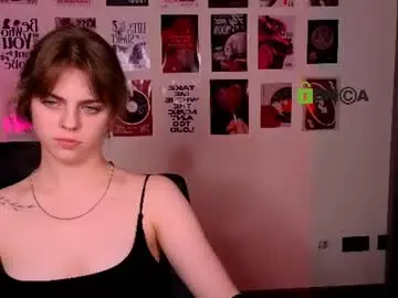 Naya_may  live sex cam