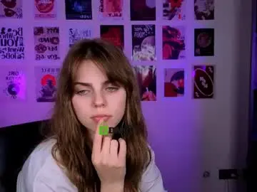 Naya_may  live sex cam