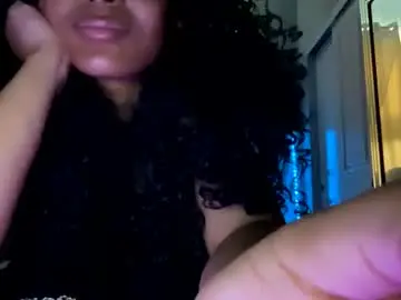 Pearlgoddess10  live sex cam