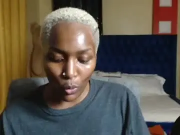 Prettyquee  live sex cam