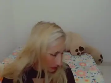 Skarlett2072  live sex cam