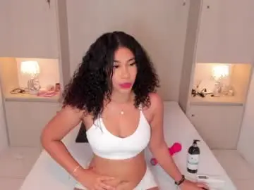 Trishamoon  live sex cam