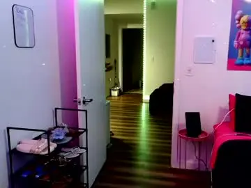 Uniqueismebmarie  live sex cam