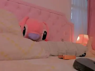 Valentoro1  live sex cam