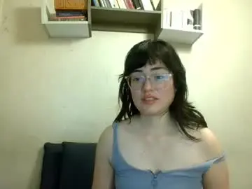 Dronae  live sex cam