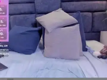Hazel_lanee  live sex cam