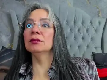 Lailacastillomilf  live sex cam