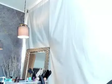 Lailacastillomilf  live sex cam