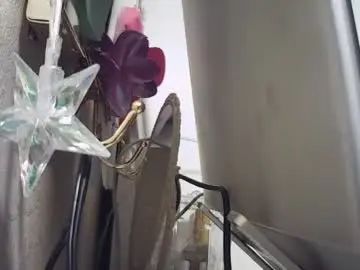 Moodiemira  live sex cam