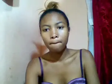 Nannie02  live sex cam