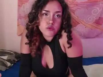 Naudiz  live sex cam