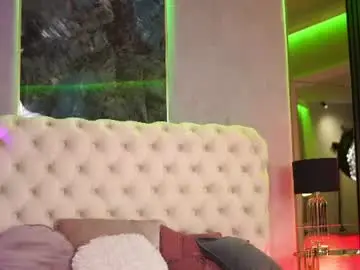 Nouramalvi  live sex cam