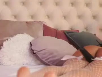 Nouramalvi  live sex cam