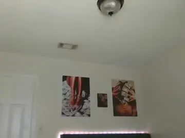 Peachyhoneydrip  live sex cam