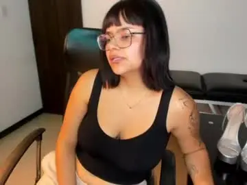 Raven_black69  live sex cam