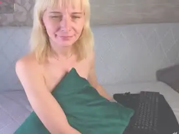 Vejadvesma  live sex cam