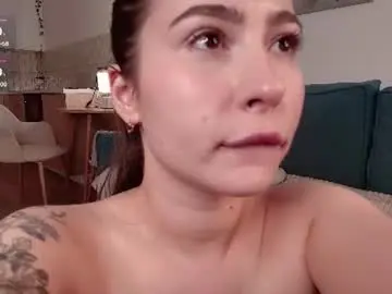 Xx_courtneyy_xx  live sex cam