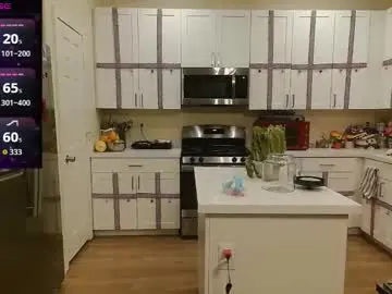 Blondiebubblebooty  live sex cam