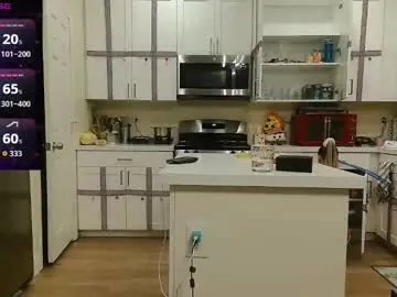 Blondiebubblebooty  live sex cam