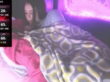 Blondiebubblebooty  live sex cam