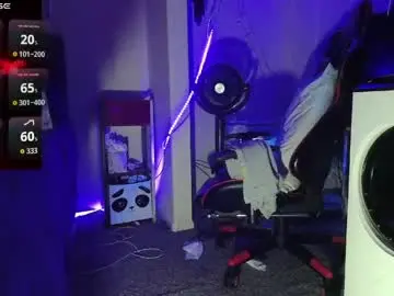 Blondiebubblebooty  live sex cam