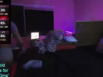 Blondiebubblebooty  live sex cam