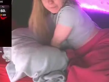 Blondiebubblebooty  live sex cam