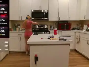 Blondiebubblebooty  live sex cam