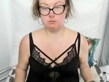 Bonnieshining  live sex cam