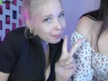 Caroline_rosee_  live sex cam