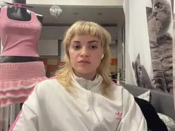 Christiechorney  live sex cam