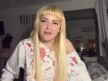 Christiechorney  live sex cam