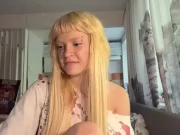 Christiechorney  live sex cam
