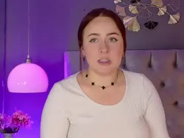 Foxienova  live sex cam