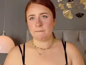 Foxienova  live sex cam