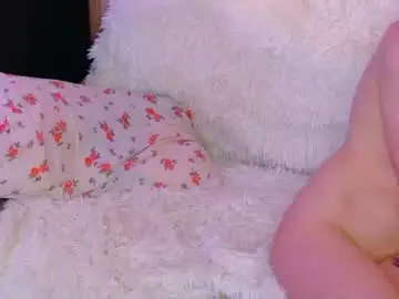 Llovelymia  live sex cam