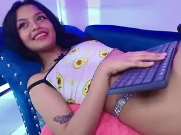 Maddie_t18  live sex cam