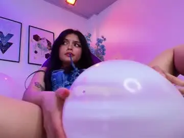 Maddie_t18  live sex cam