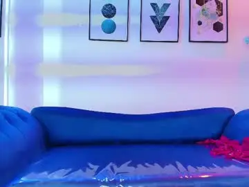 Maddie_t18  live sex cam