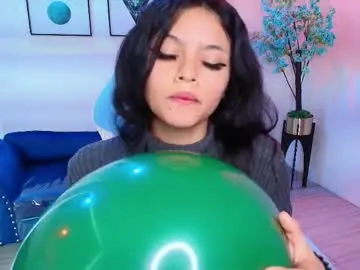 Maddie_t18  live sex cam