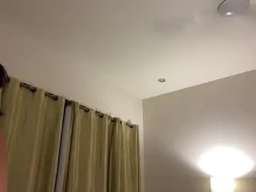 Oaqua_sakur  live sex cam