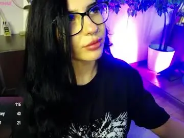 Raven_foxxy  live sex cam