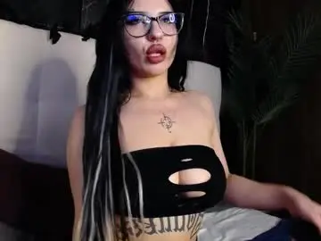 Raven_foxxy  live sex cam