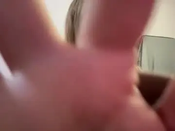 Valvet_sky  live sex cam