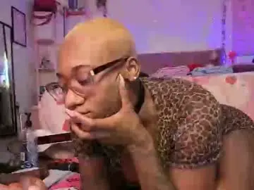 Vixencapri  live sex cam
