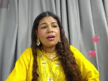 Yaazhini457034  live sex cam