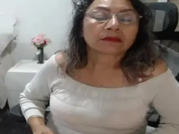 Yessilatin  live sex cam
