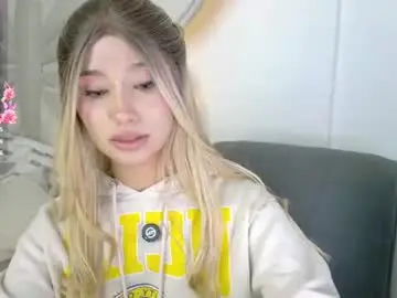 _ariana_19  live sex cam
