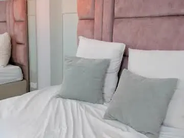 Alma_secrets  live sex cam